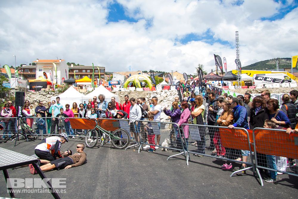 Zona Expo y exhibiciones Test The Best 2014-1