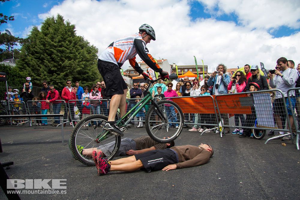 Zona Expo y exhibiciones Test The Best 2014-1
