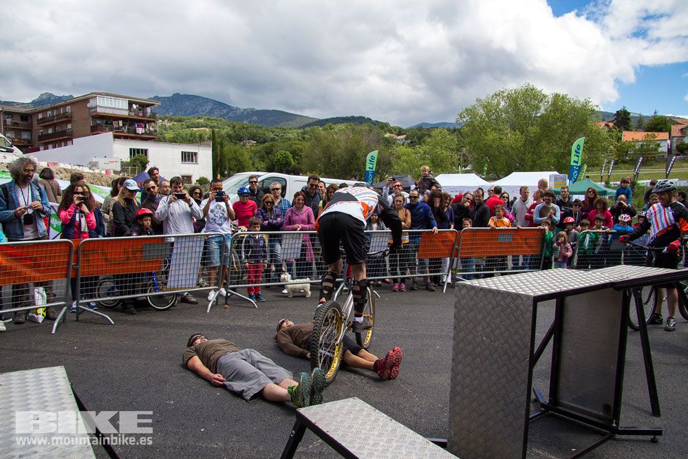 Zona Expo y exhibiciones Test The Best 2014-1