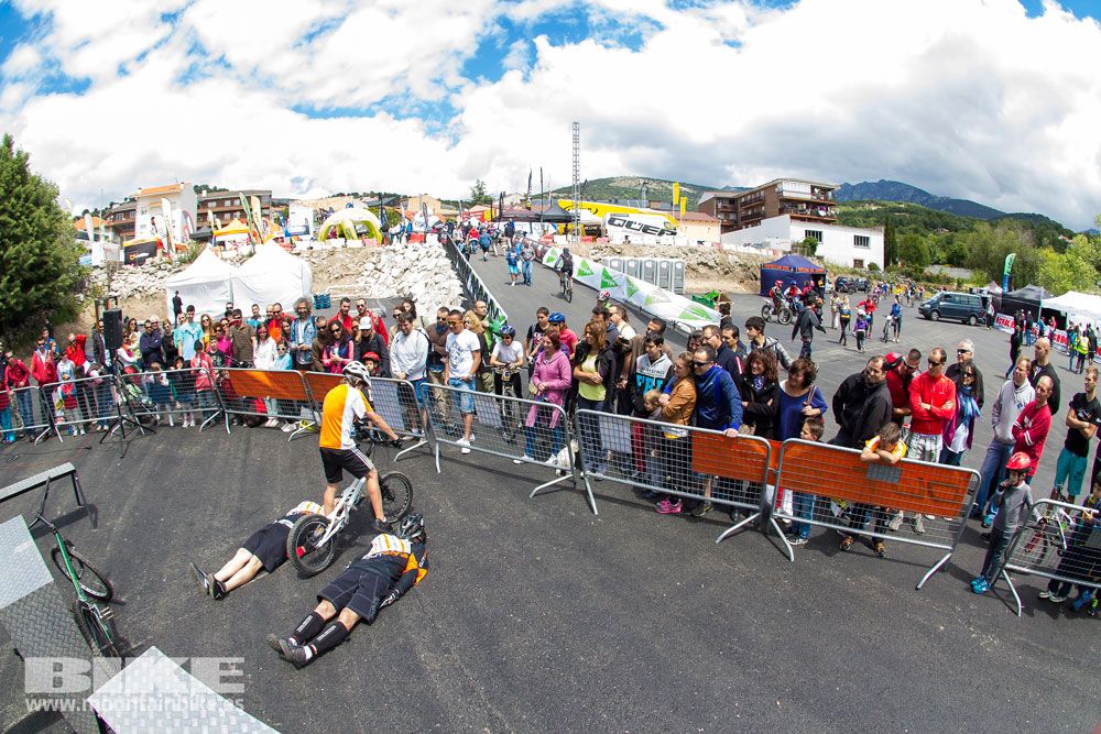 Zona Expo y exhibiciones Test The Best 2014-1