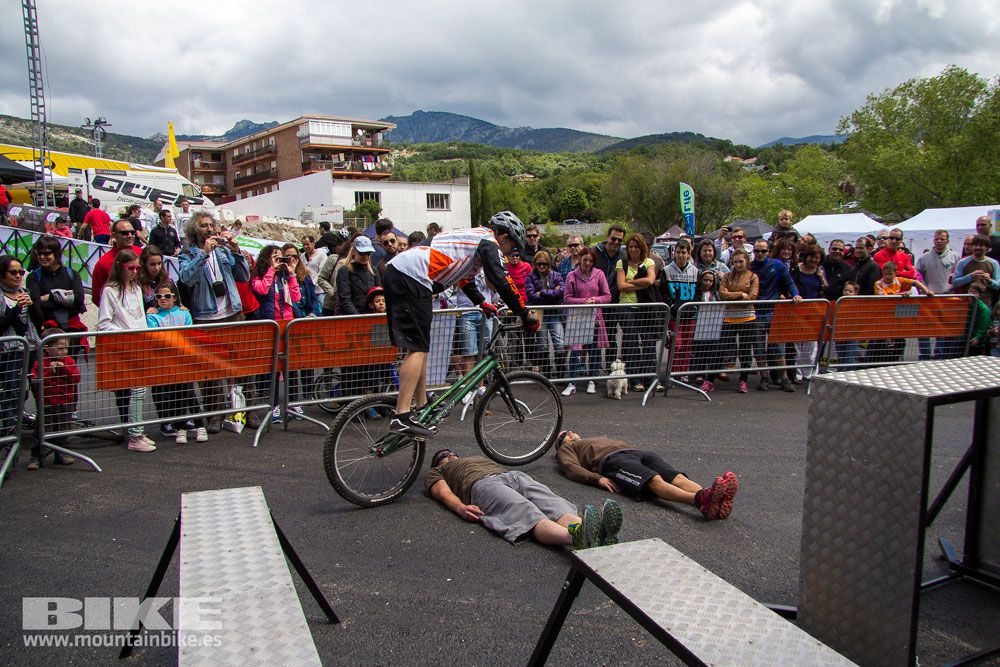 Zona Expo y exhibiciones Test The Best 2014-1
