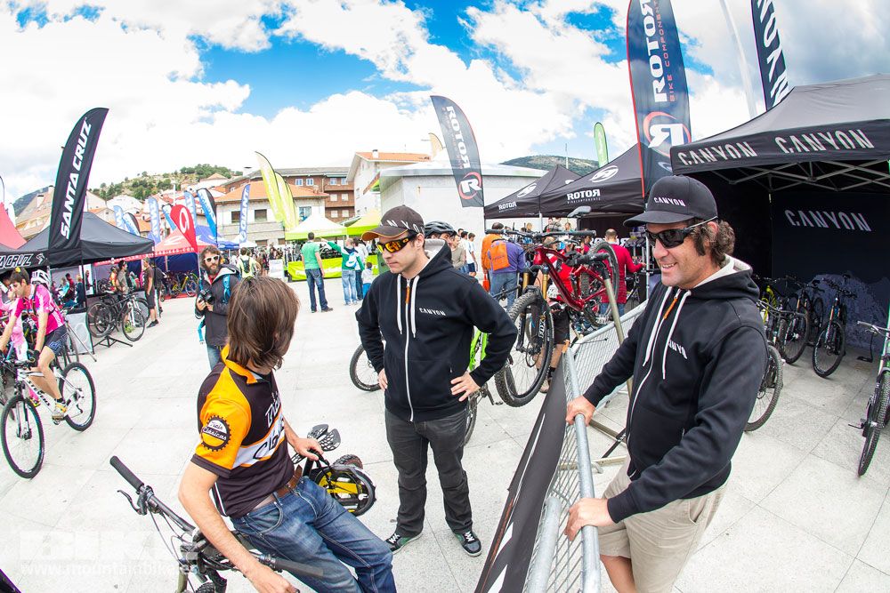 Zona Expo y exhibiciones Test The Best 2014-2
