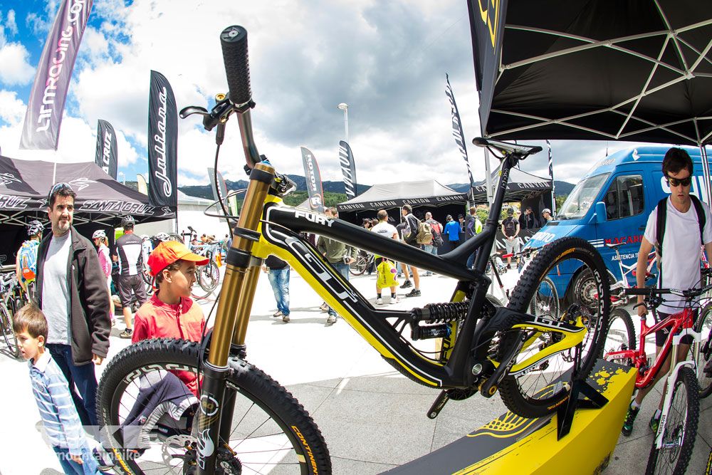 Zona Expo y exhibiciones Test The Best 2014-2