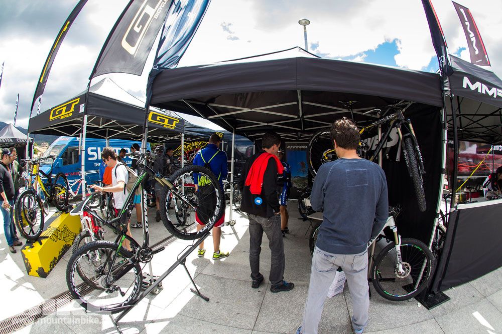 Zona Expo y exhibiciones Test The Best 2014-2