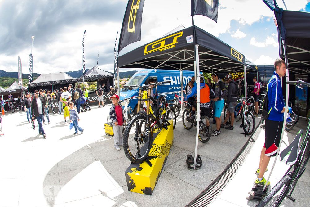 Zona Expo y exhibiciones Test The Best 2014-2