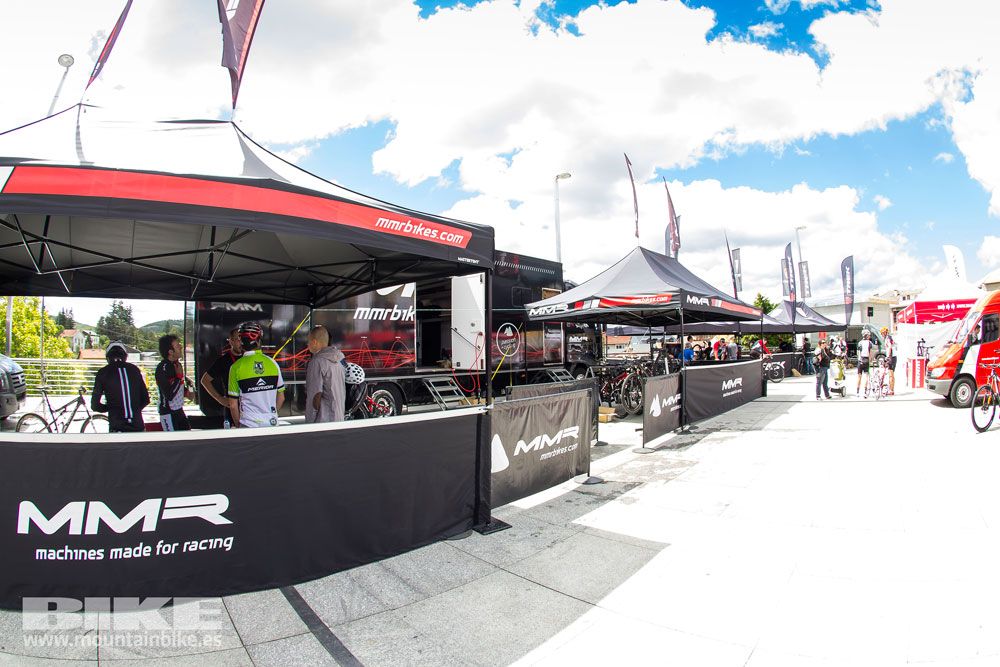 Zona Expo y exhibiciones Test The Best 2014-2