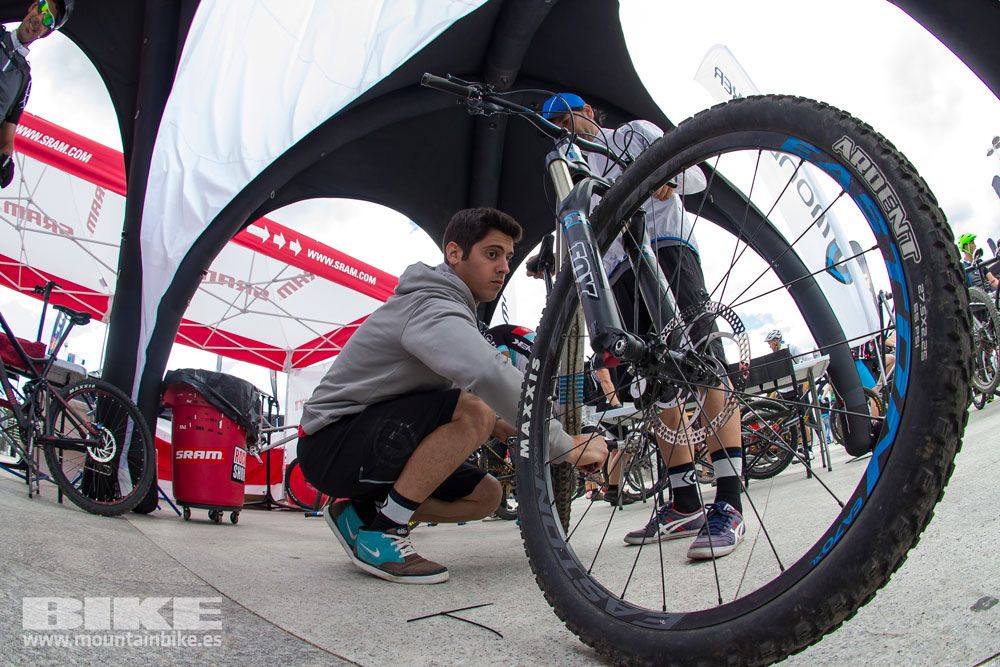 Zona Expo y exhibiciones Test The Best 2014-2