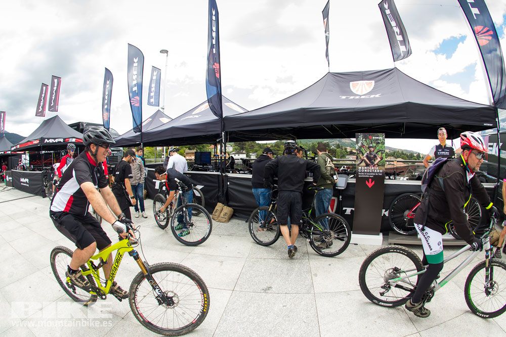 Zona Expo y exhibiciones Test The Best 2014-2