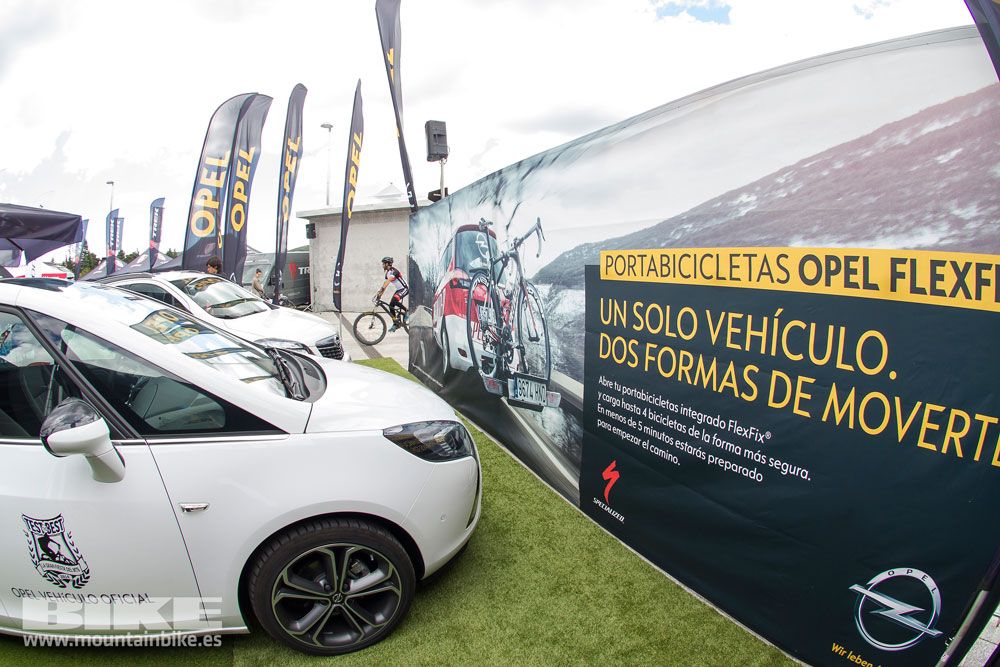 Zona Expo y exhibiciones Test The Best 2014-2