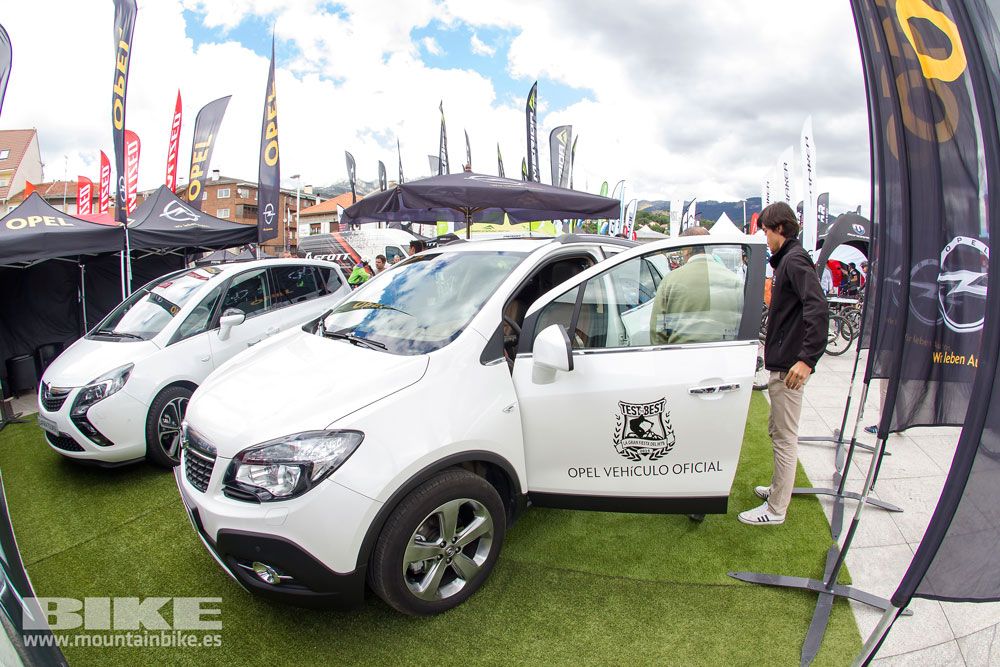Zona Expo y exhibiciones Test The Best 2014-2