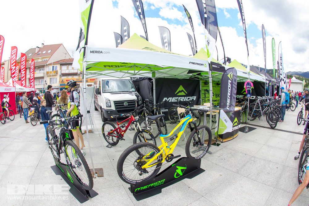 Zona Expo y exhibiciones Test The Best 2014-2