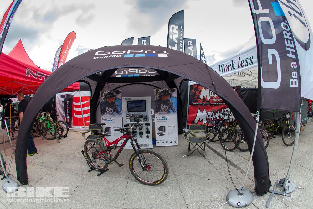 Zona Expo y exhibiciones Test The Best 2014-2