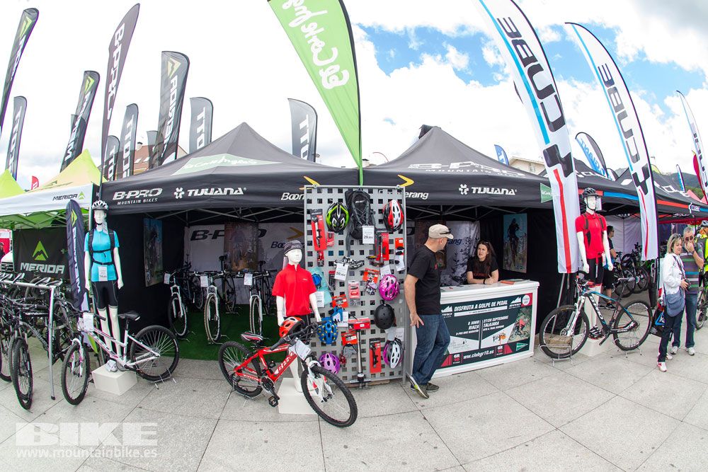Zona Expo y exhibiciones Test The Best 2014-2