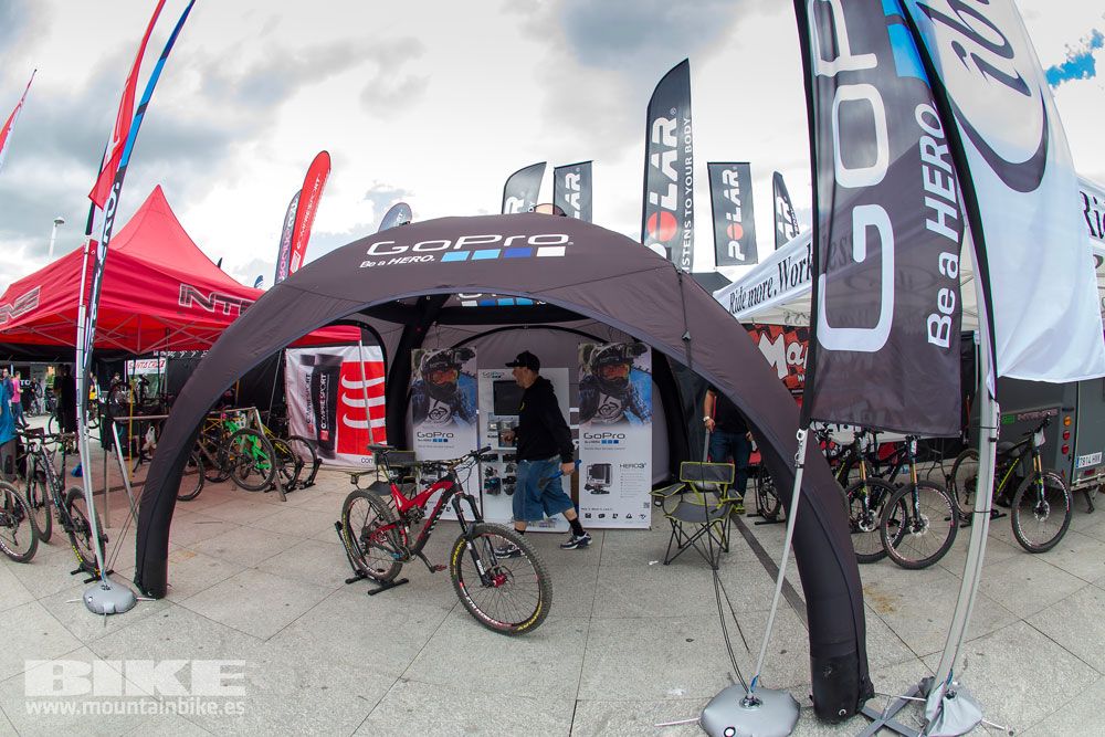 Zona Expo y exhibiciones Test The Best 2014-2