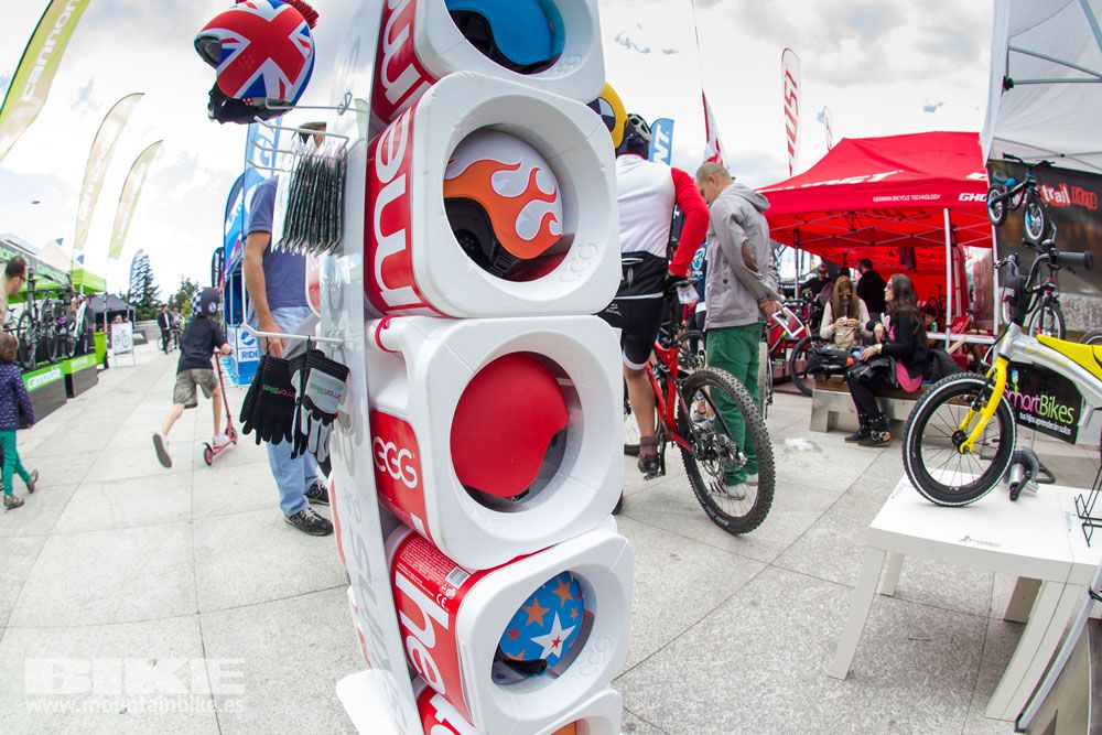 Zona Expo y exhibiciones Test The Best 2014-2