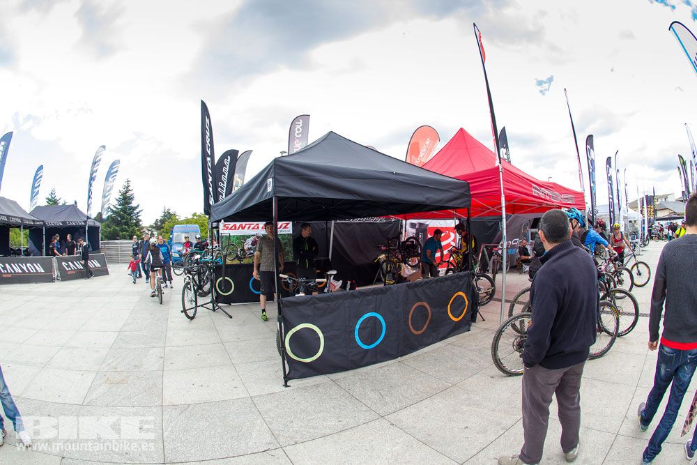 Zona Expo y exhibiciones Test The Best 2014-2