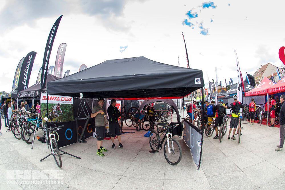 Zona Expo y exhibiciones Test The Best 2014-2