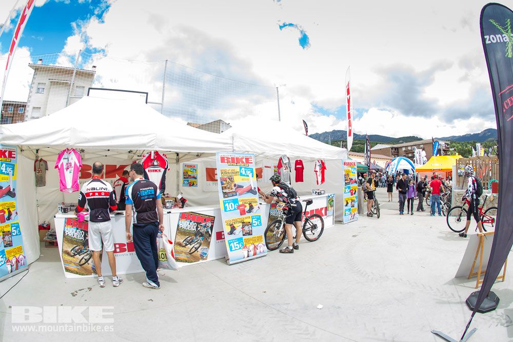 Zona Expo y exhibiciones Test The Best 2014-3
