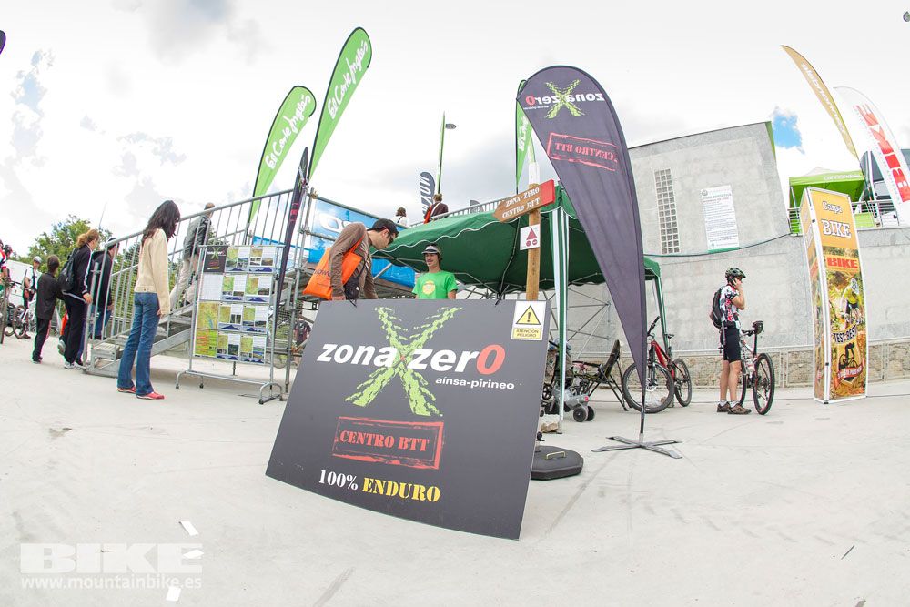 Zona Expo y exhibiciones Test The Best 2014-3