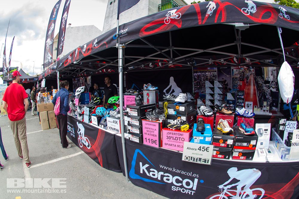 Zona Expo y exhibiciones Test The Best 2014-3