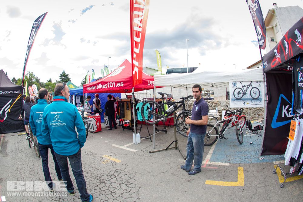 Zona Expo y exhibiciones Test The Best 2014-3