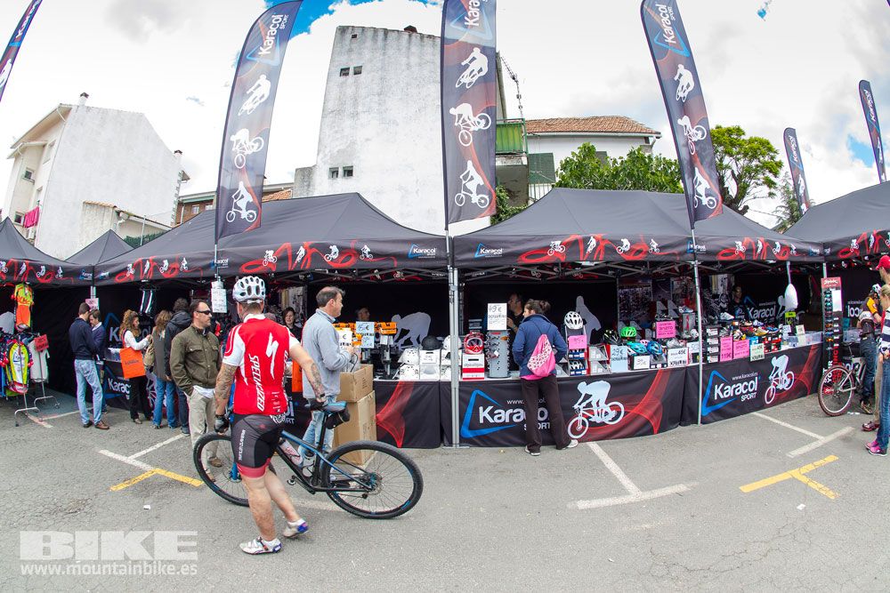 Zona Expo y exhibiciones Test The Best 2014-3