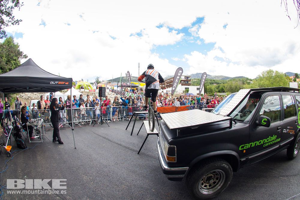 Zona Expo y exhibiciones Test The Best 2014-3