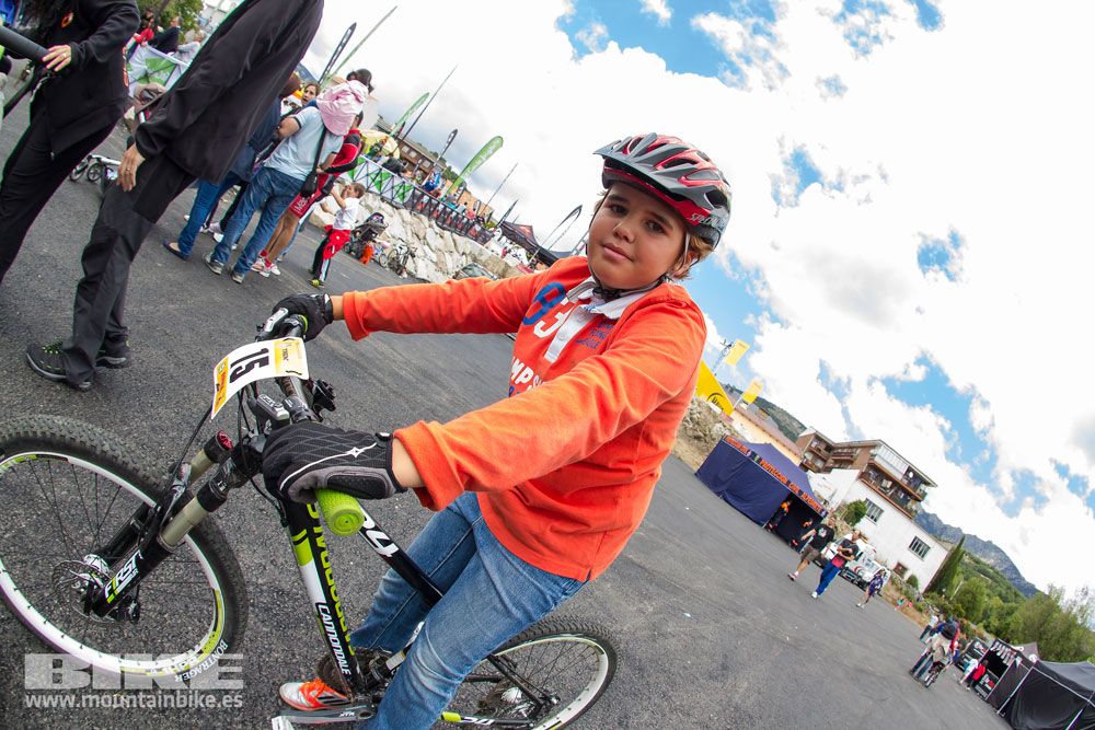 Zona Expo y exhibiciones Test The Best 2014-3