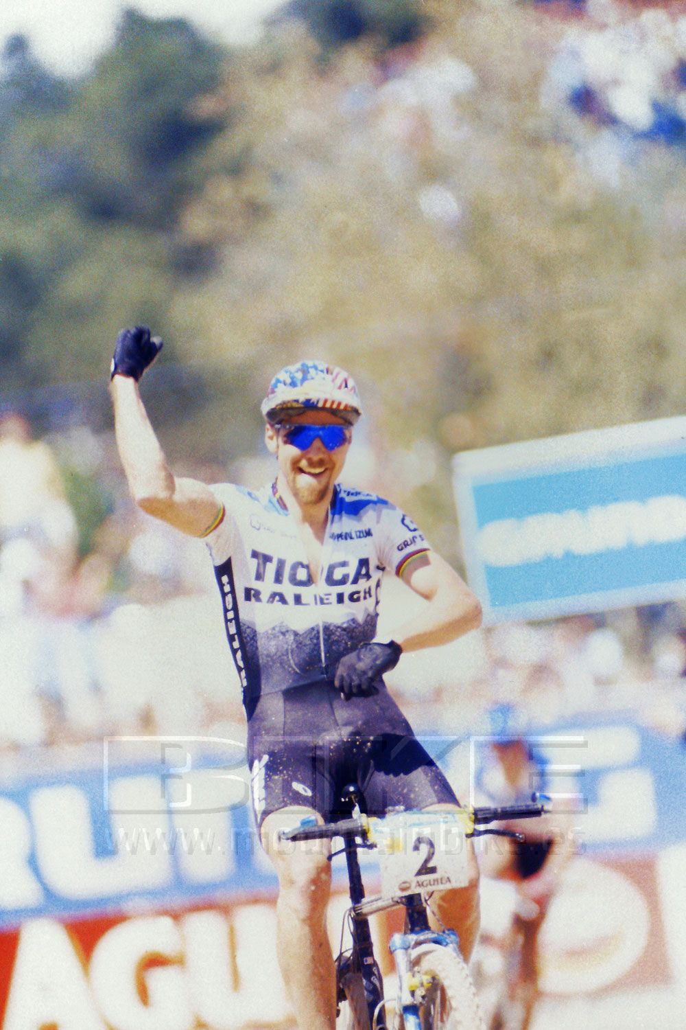 1994 - Copa del Mundo Grundig Madrid. Victoria en Casa de Campo. Foto Rafa Gómez.