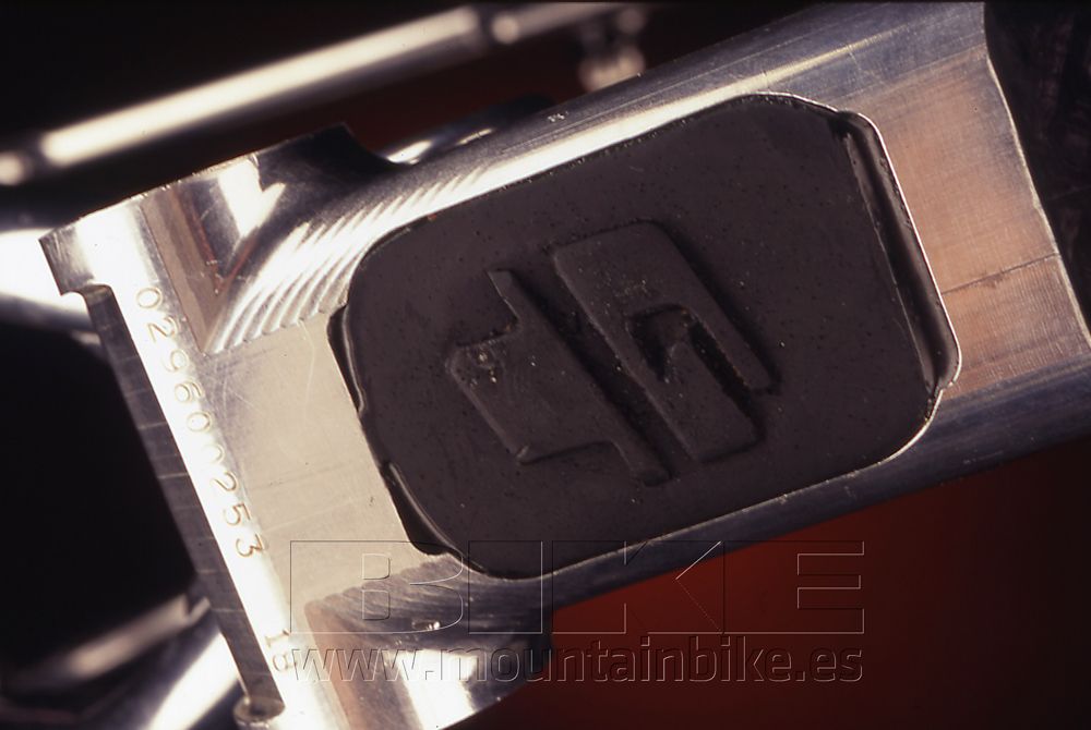 Bicis históricas: GT LTS Termoplástico 1996