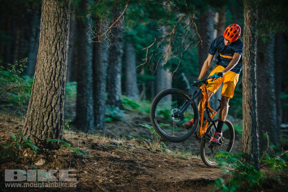 Test: Specialized Stumpjumper Expert Carbon 29” 2016