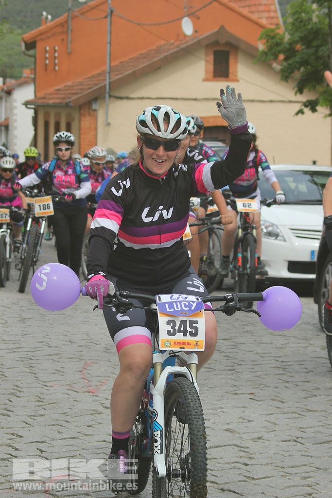 B-Pro MTB de la Mujer 2016, salida