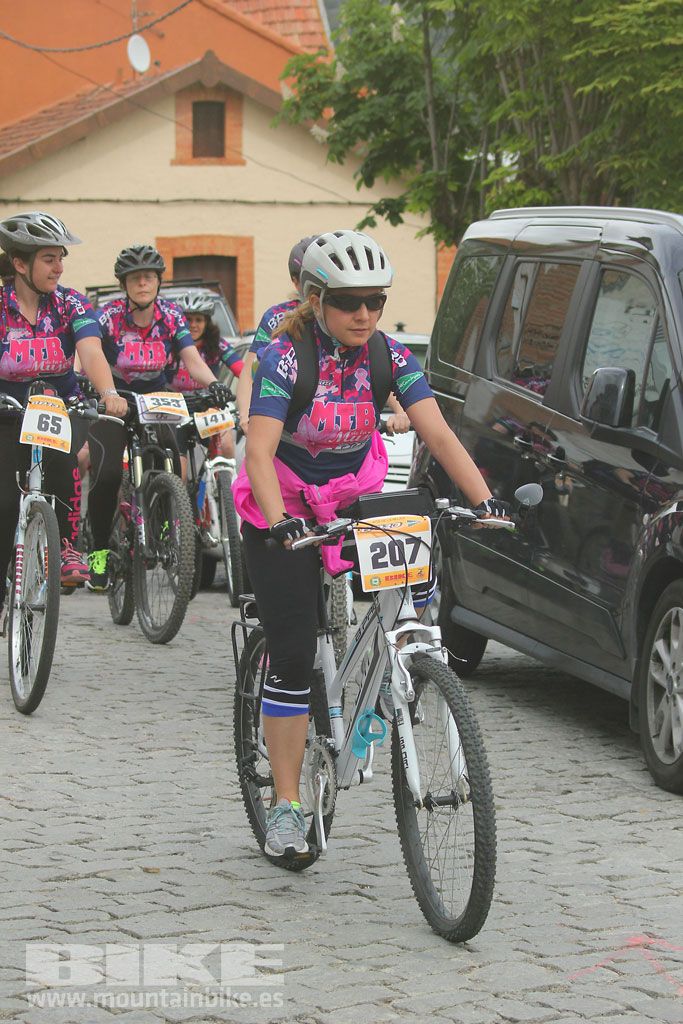 B-Pro MTB de la Mujer 2016, salida