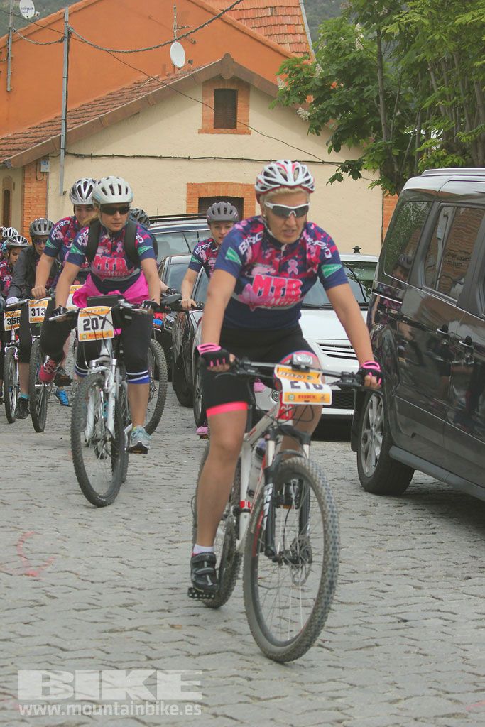 B-Pro MTB de la Mujer 2016, salida