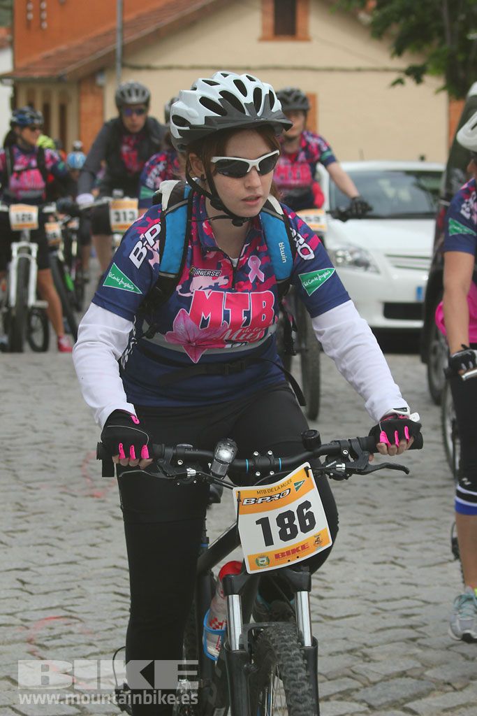B-Pro MTB de la Mujer 2016, salida