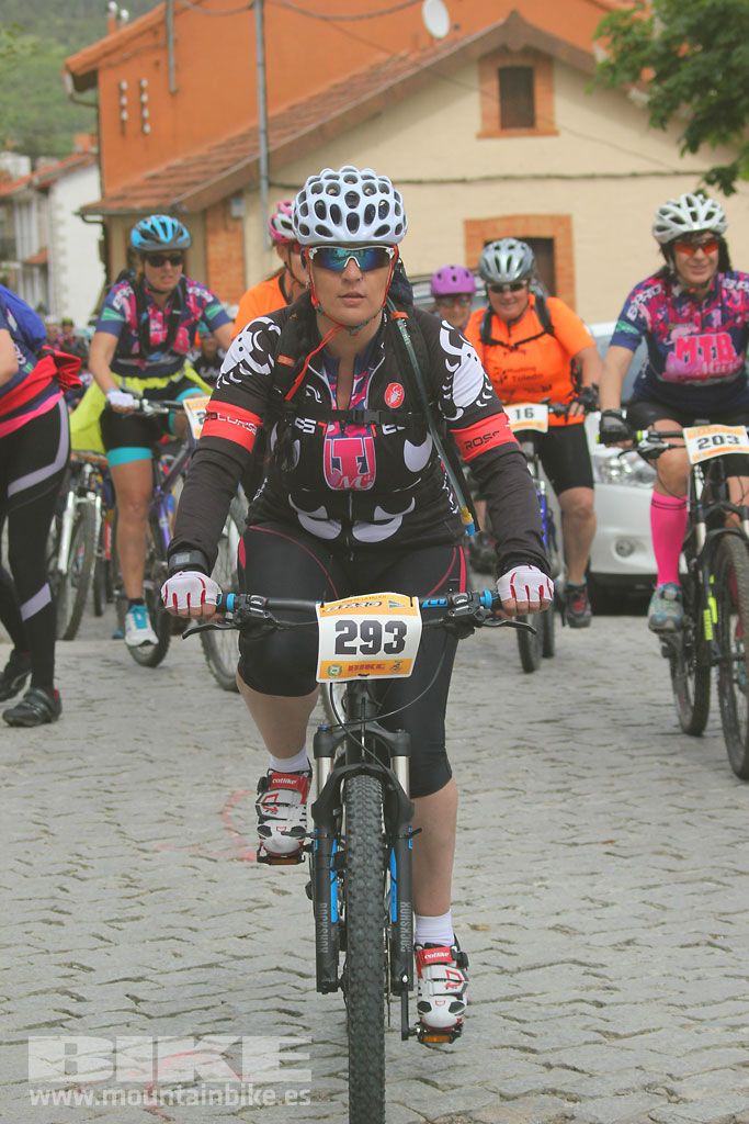 B-Pro MTB de la Mujer 2016, salida