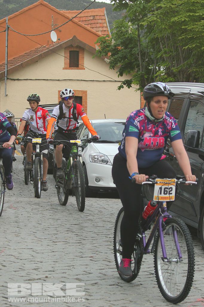 B-Pro MTB de la Mujer 2016, salida