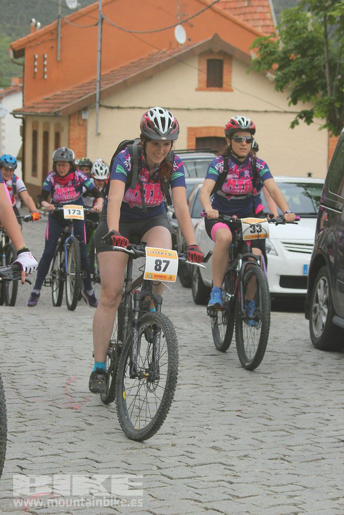 B-Pro MTB de la Mujer 2016, salida
