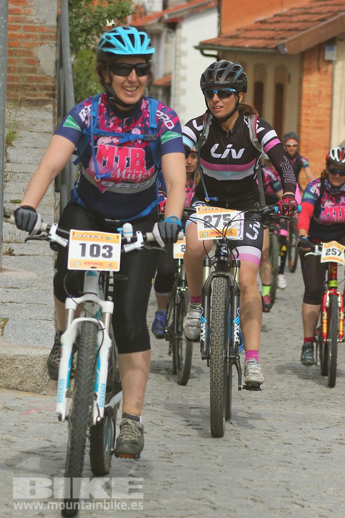 B-Pro MTB de la Mujer 2016, salida