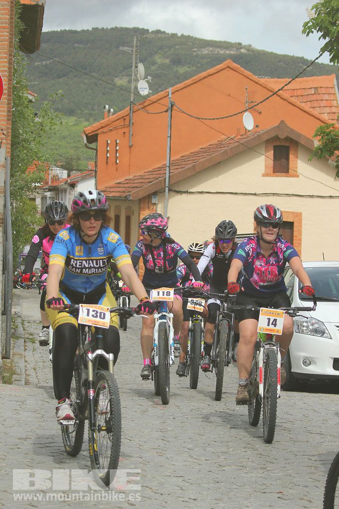 B-Pro MTB de la Mujer 2016, salida