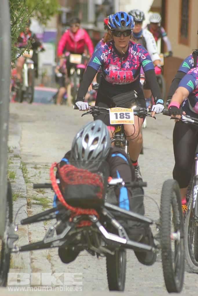 B-Pro MTB de la Mujer 2016, salida