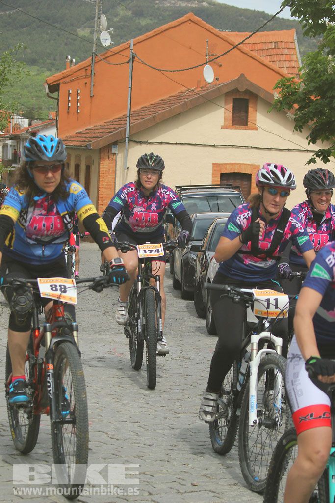 B-Pro MTB de la Mujer 2016, salida