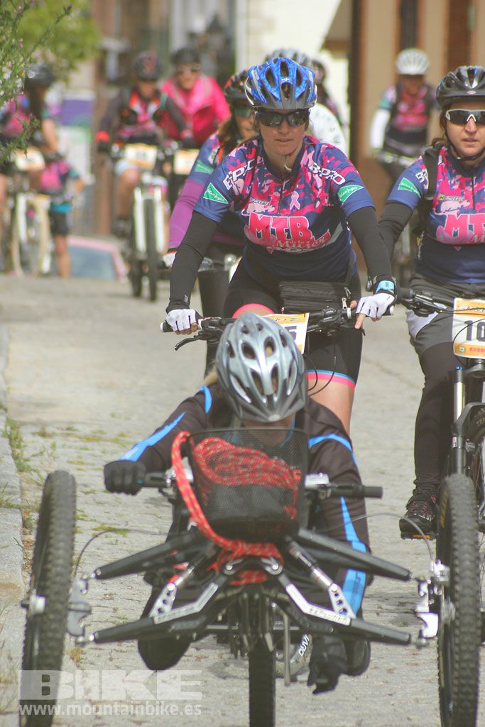 B-Pro MTB de la Mujer 2016, salida