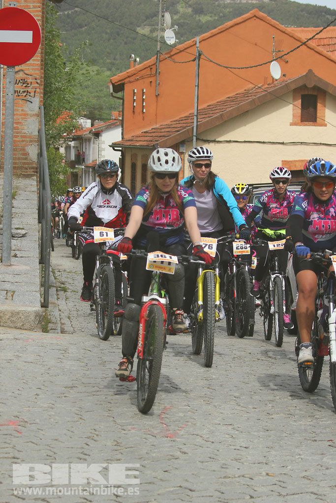 B-Pro MTB de la Mujer 2016, salida
