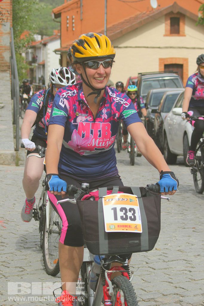 B-Pro MTB de la Mujer 2016, salida