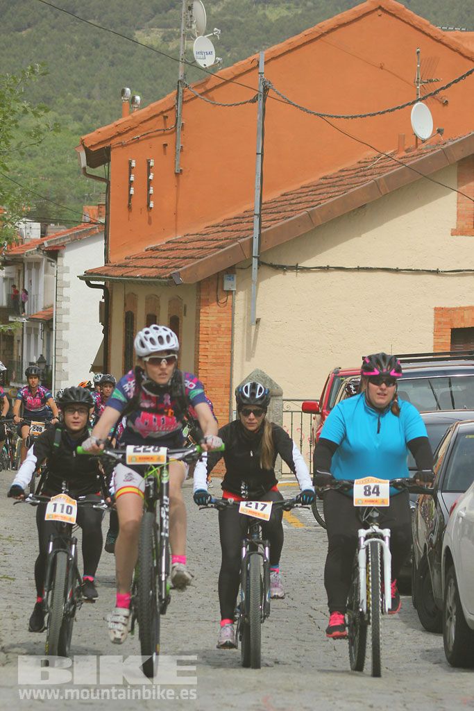 B-Pro MTB de la Mujer 2016, salida
