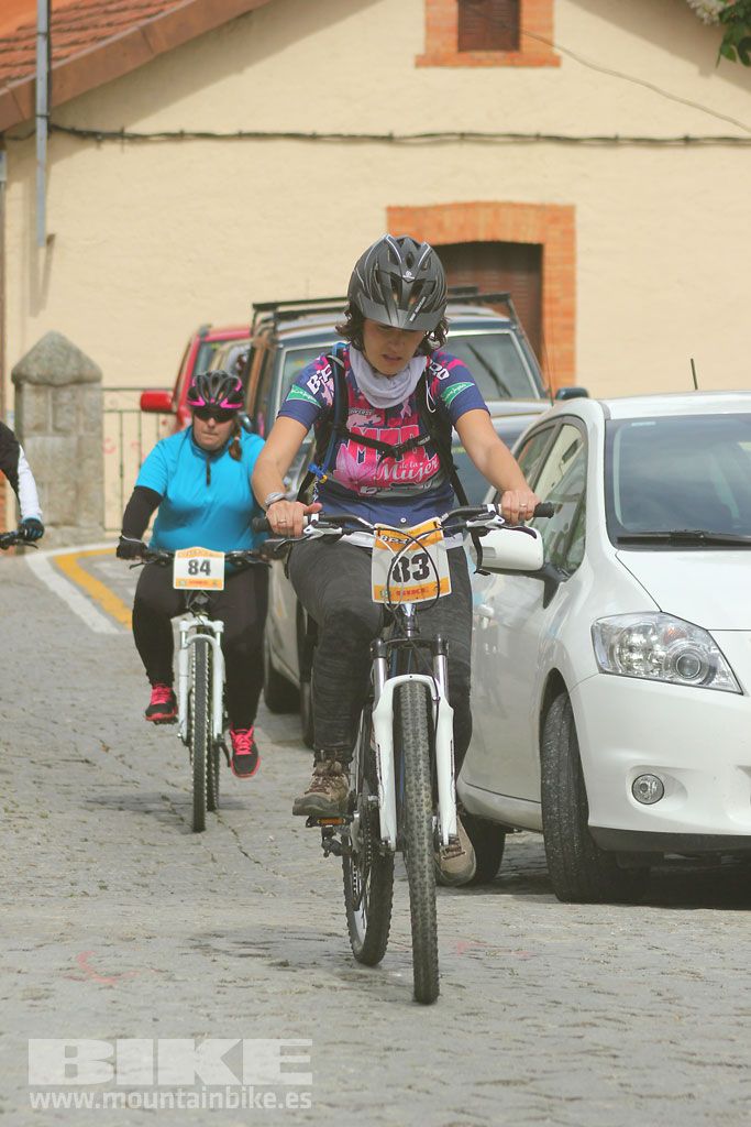 B-Pro MTB de la Mujer 2016, salida