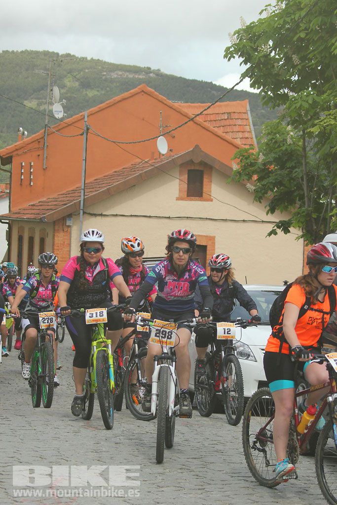 B-Pro MTB de la Mujer 2016, salida
