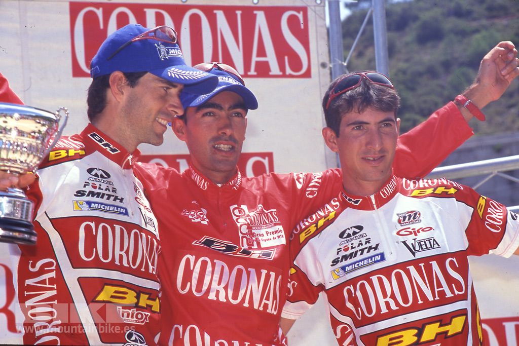 Equipo Coronas 25 Aniversario
