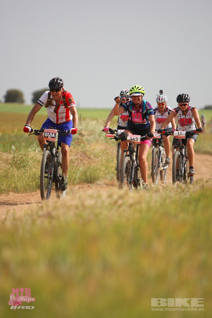 B-Pro MTB Mujer 2017 Galeria 1